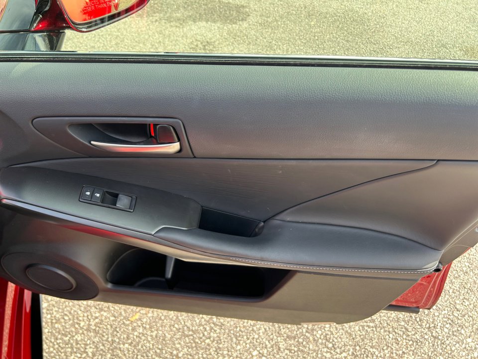 Used 2023 Lexus IS 350 F Sport image 31