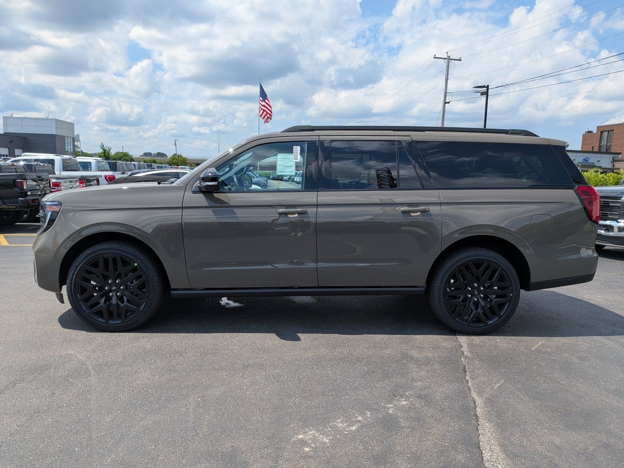 New 2027 Ford Expedition Max Platinum w/ Stealth Performance Package AWD/4WD image 7