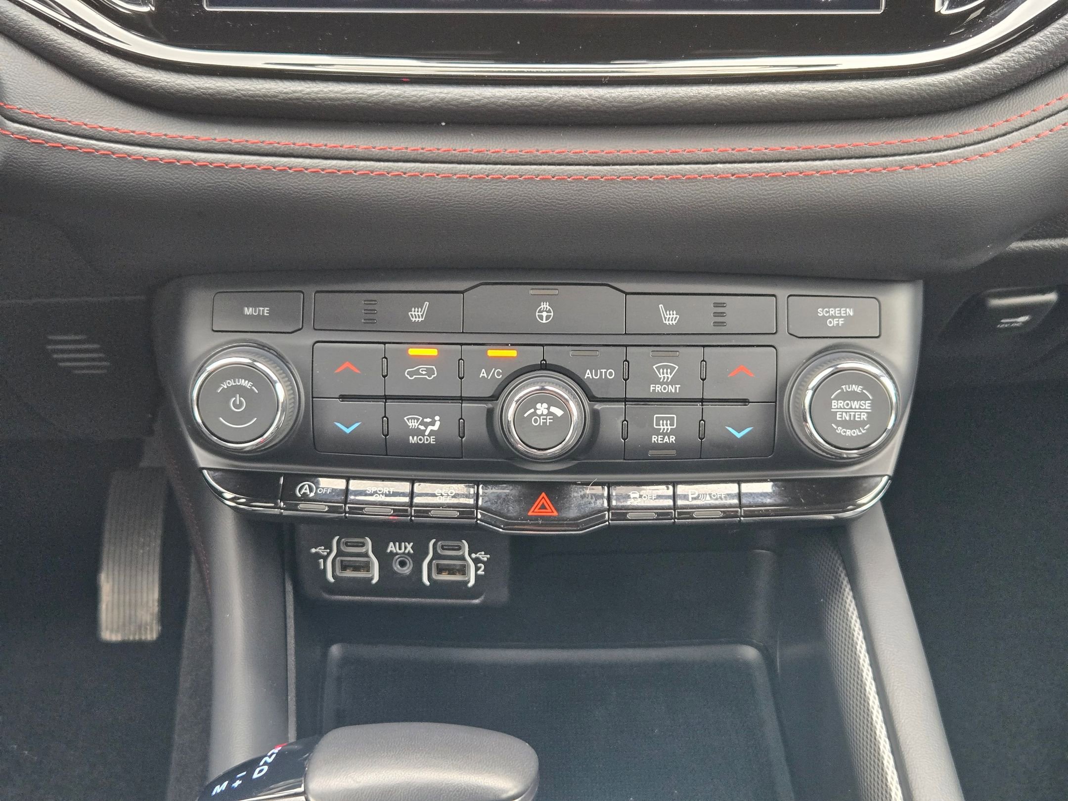 Used 2025 Dodge Durango GT AWD/4WD image 19