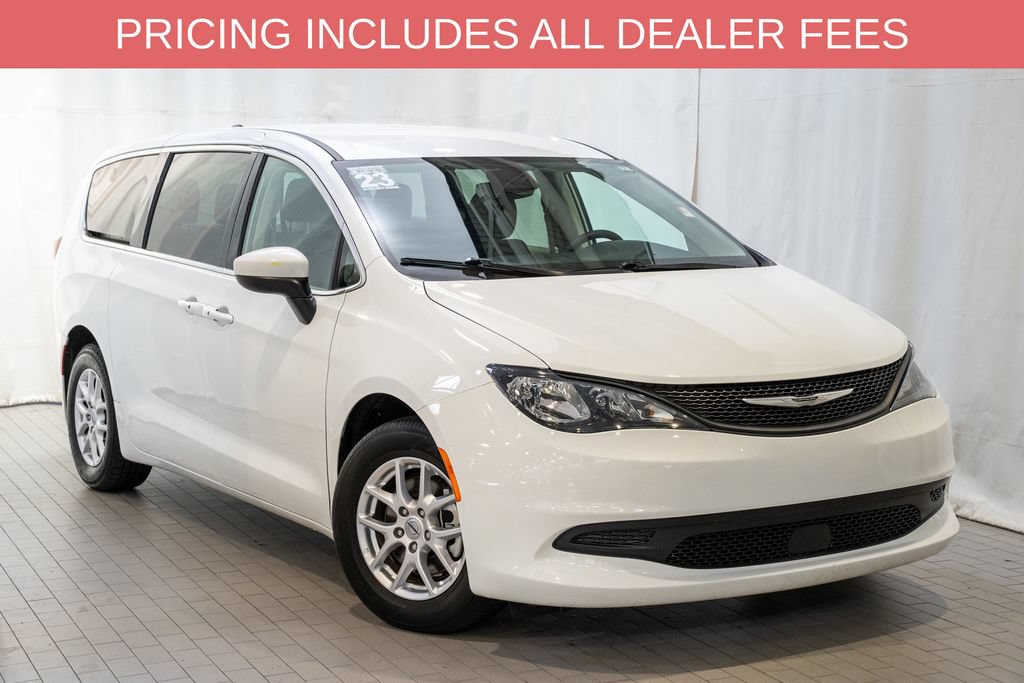 Used 2023 Chrysler Voyager LX FWD image 1