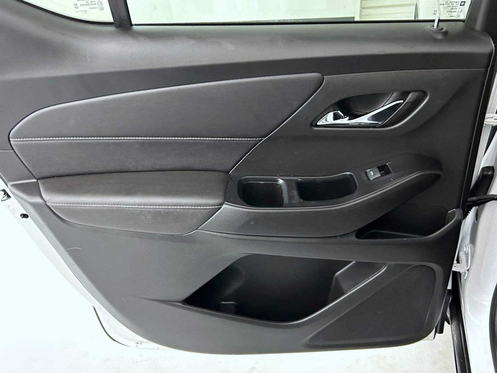 Used 2023 Chevrolet Traverse LT image 22