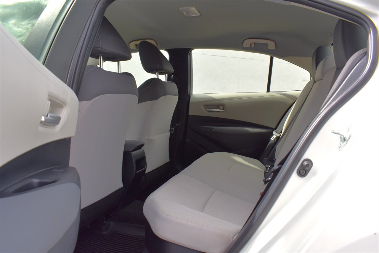 Used 2021 Toyota Corolla LE FWD image 24