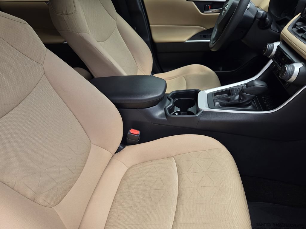 Used 2019 Toyota RAV4 XLE w/ Convenience Package FWD image 19