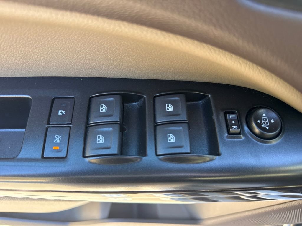 Used 2018 GMC Canyon SLT w/ Driver Alert Package image 15