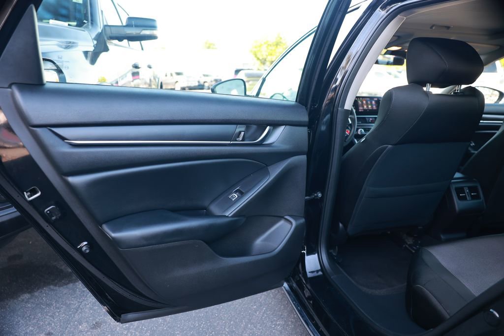 Used 2018 Honda Accord EX image 33