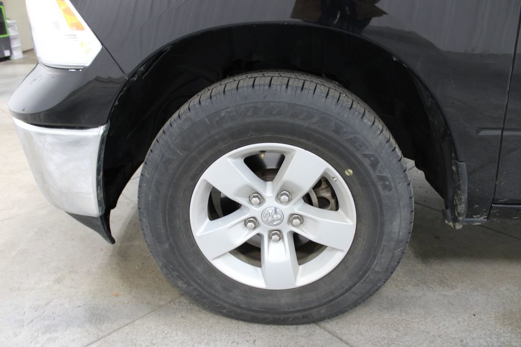 Used 2024 RAM 1500 Classic SLT image 33