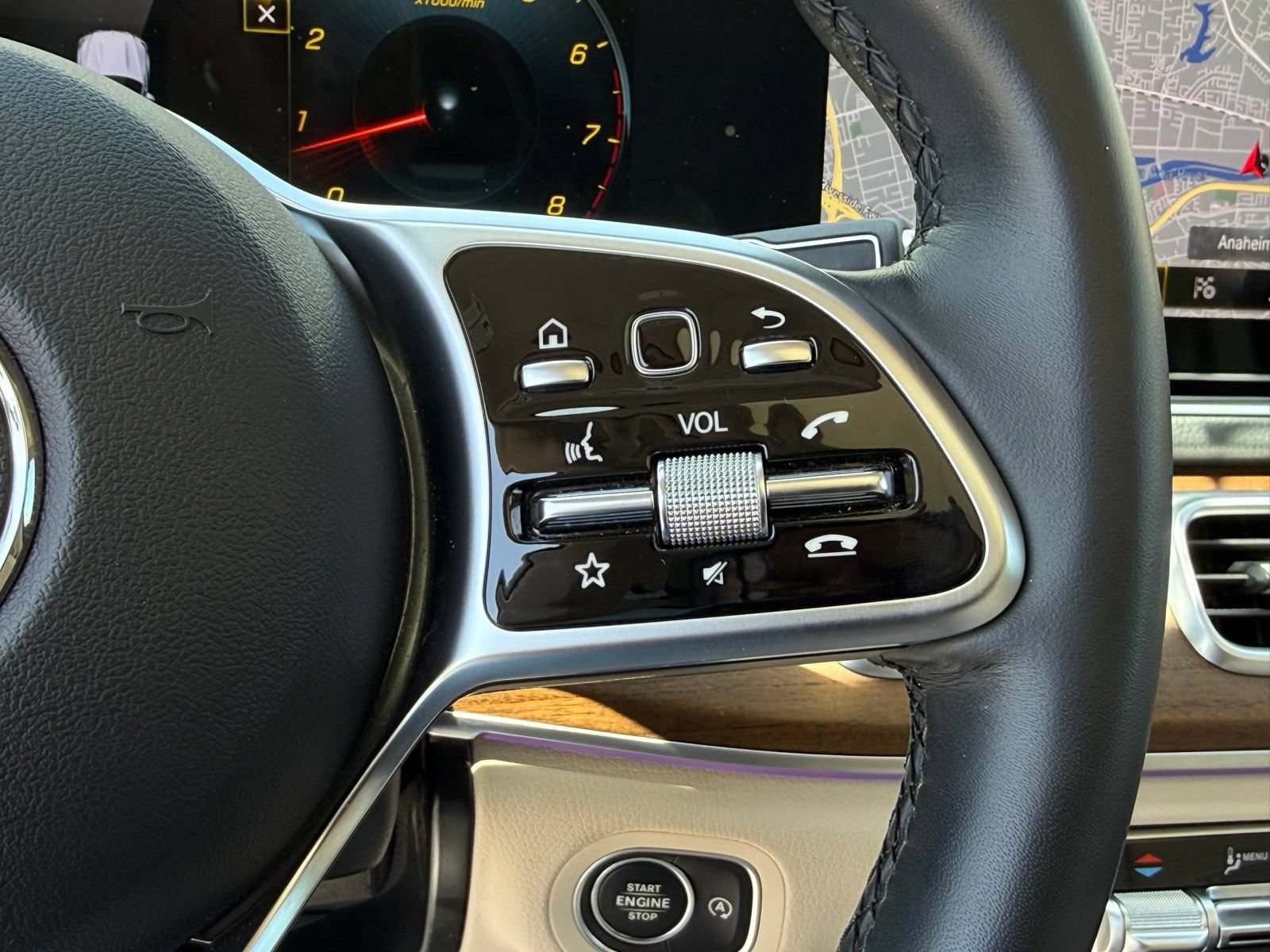 Used 2022 Mercedes-Benz GLS 450 4MATIC image 34