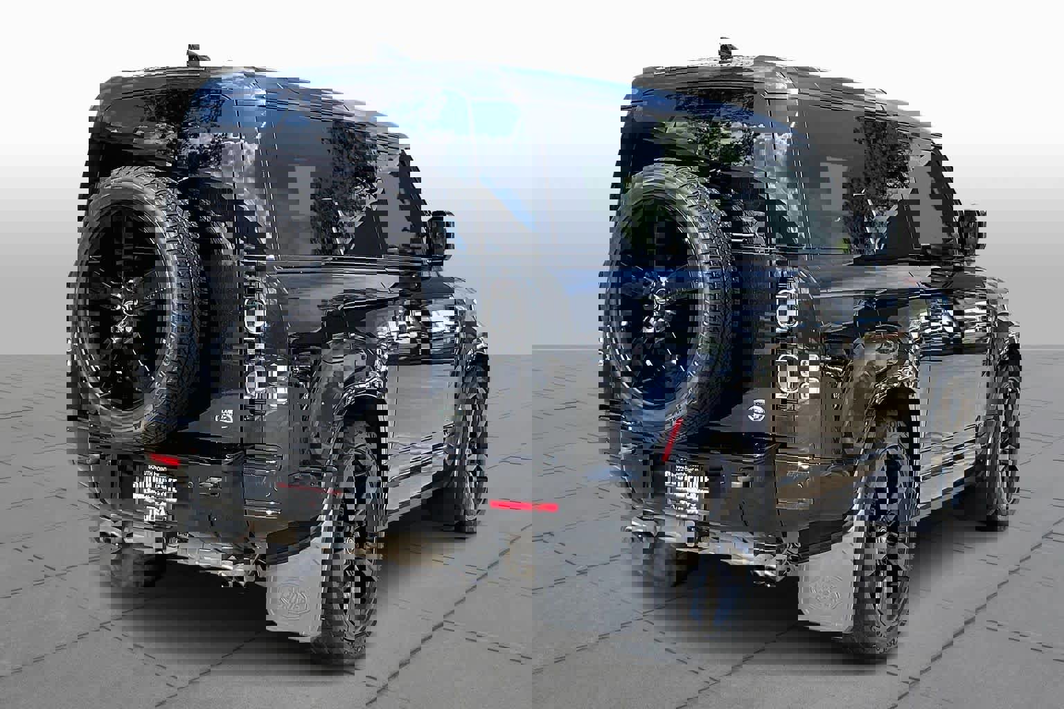 Used 2023 Land Rover Defender 90 V8 image 12