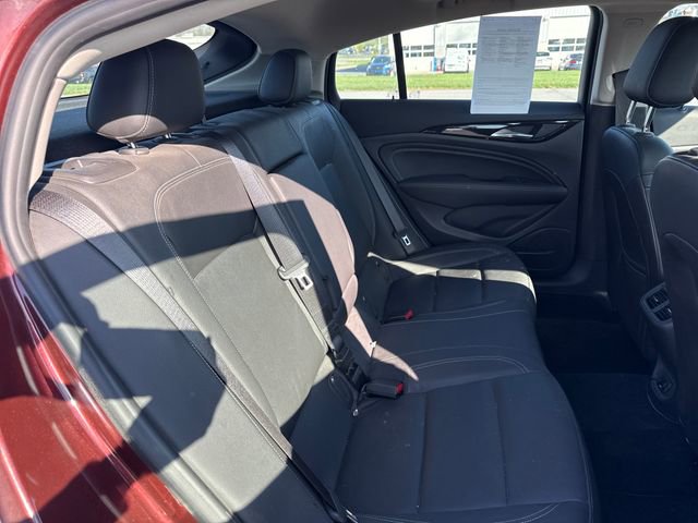Used 2018 Buick Regal Essence w/ Driver Confidence Package #1 AWD/4WD image 14