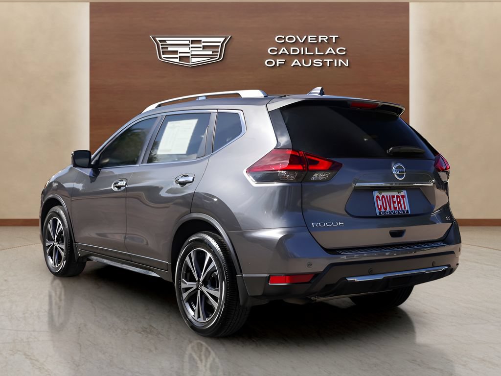 Used 2019 Nissan Rogue SV w/ Premium Package FWD image 3