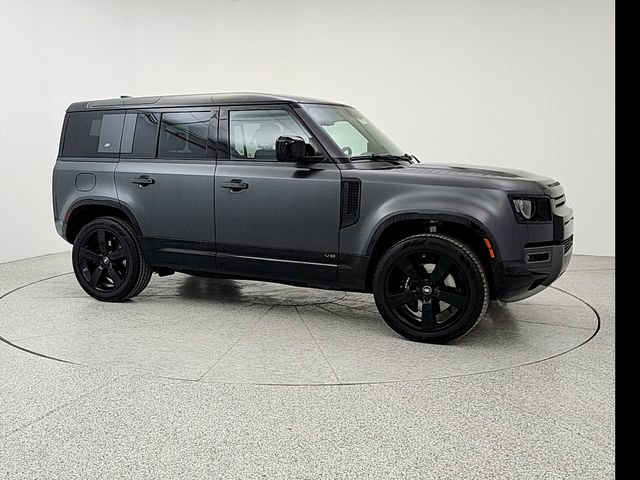 Used 2023 Land Rover Defender 110 image 3
