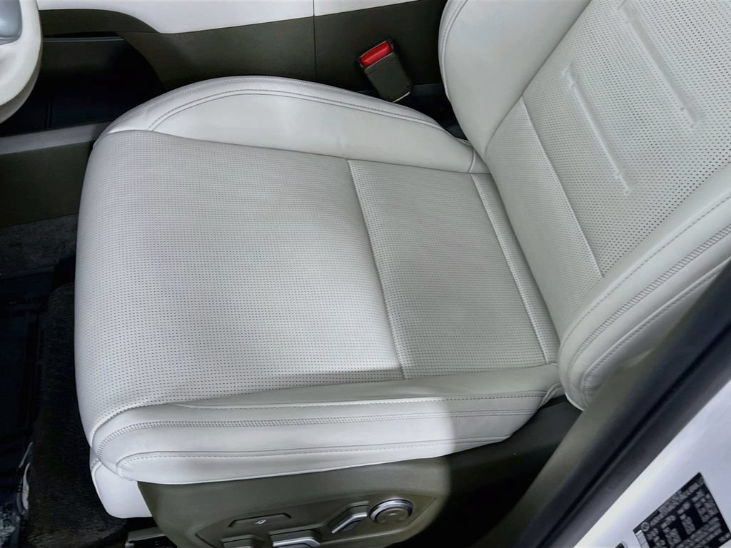 Certified 2025 Hyundai Santa Fe Calligraphy AWD/4WD image 19