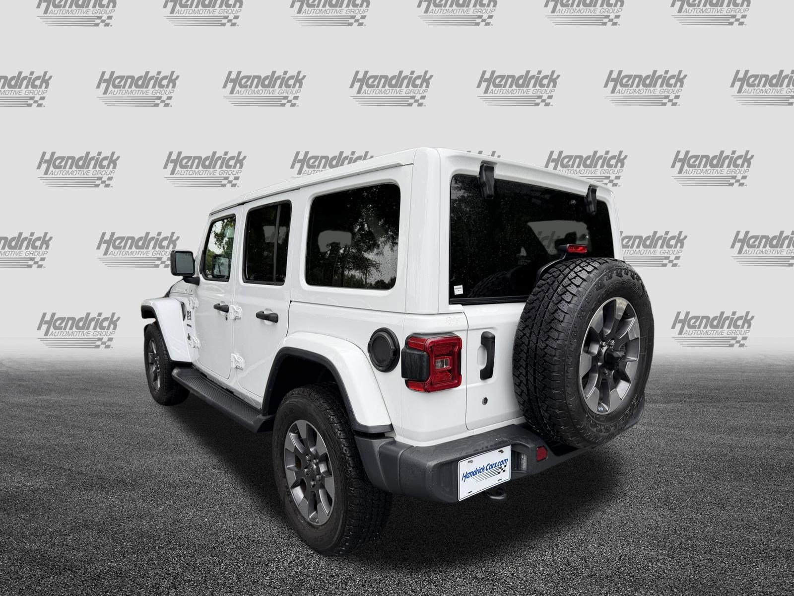 Used 2018 Jeep Wrangler Unlimited Sahara AWD/4WD image 7
