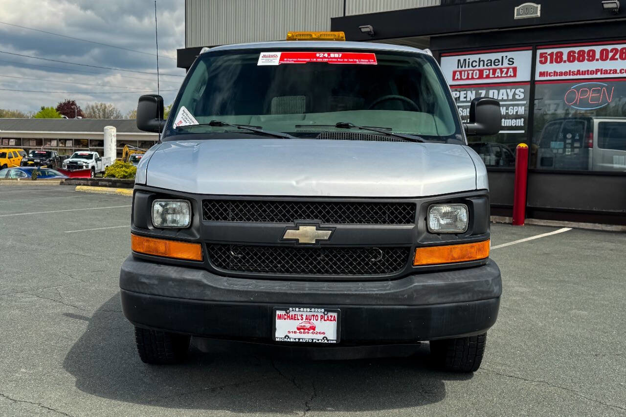 Used 2016 Chevrolet Express 3500 LS RWD image 9