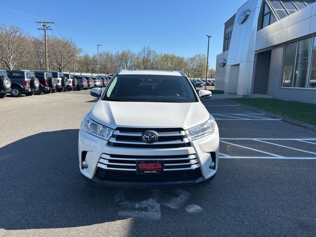 Used 2019 Toyota Highlander XLE image 2