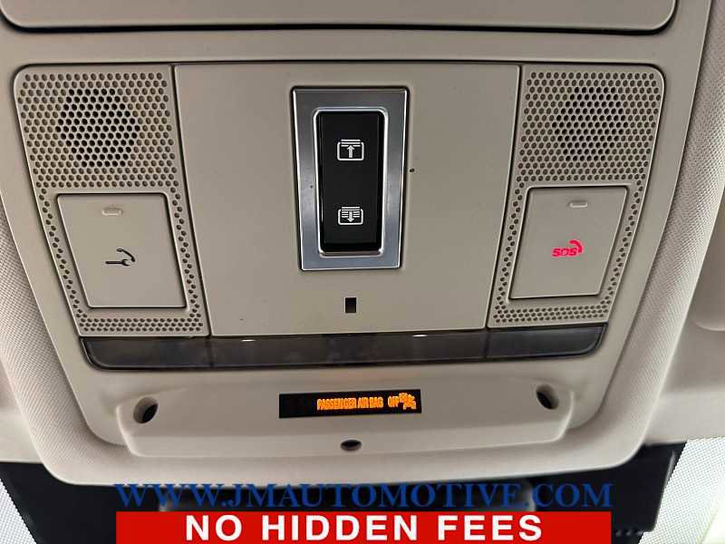 Used 2019 Land Rover Discovery Sport HSE Luxury image 35