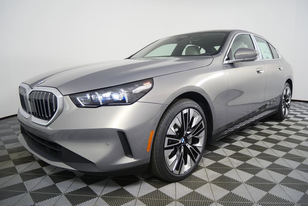 New 2026 BMW 530i xDrive w/ Premium Package image 8