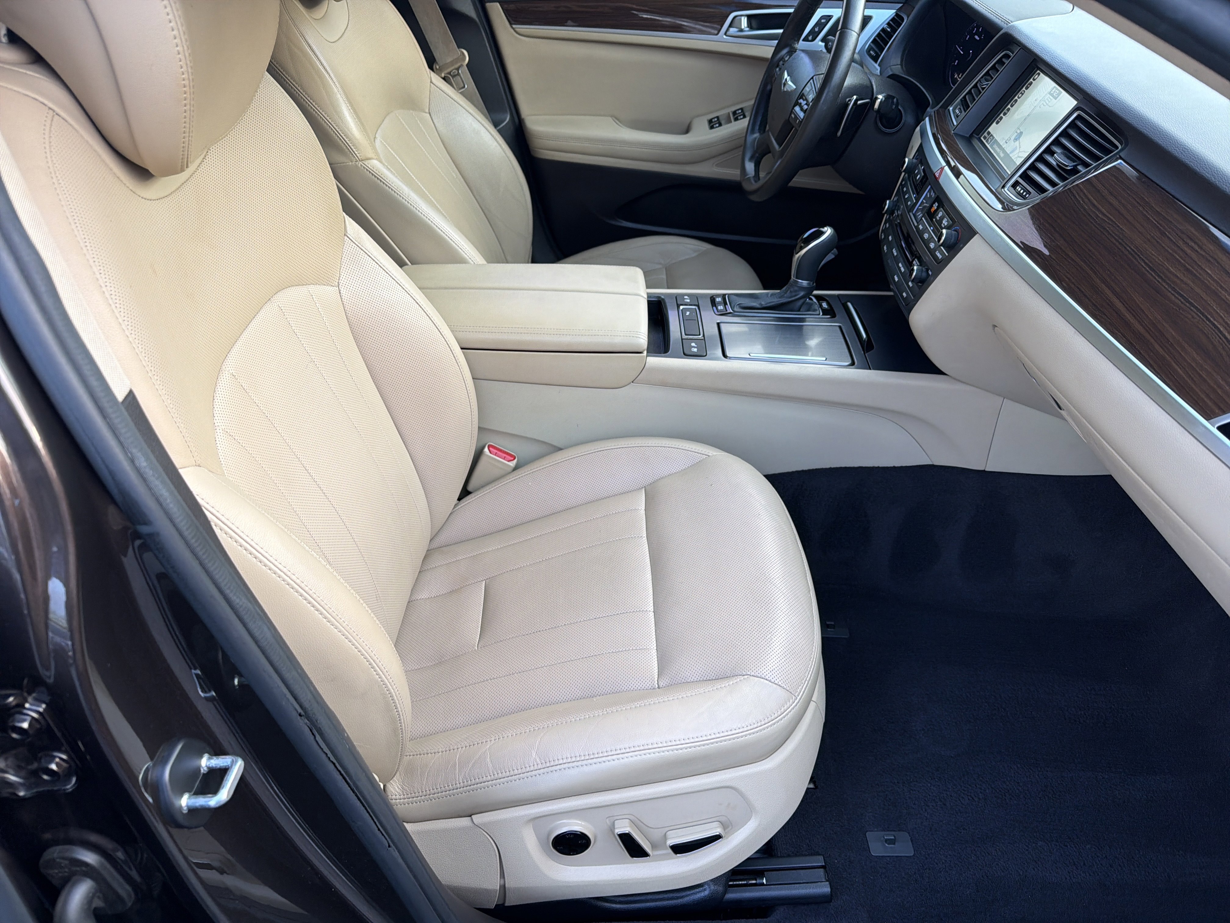 Used 2017 Genesis G80 3.8 w/ Option Group 02 image 11