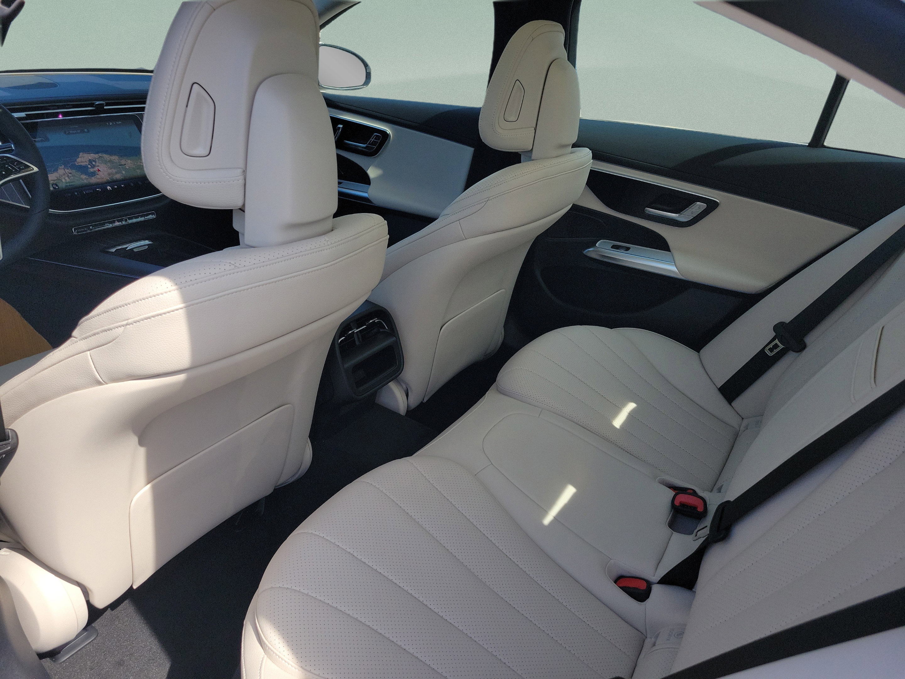 Certified 2026 Mercedes-Benz E 350 4MATIC Sedan image 9