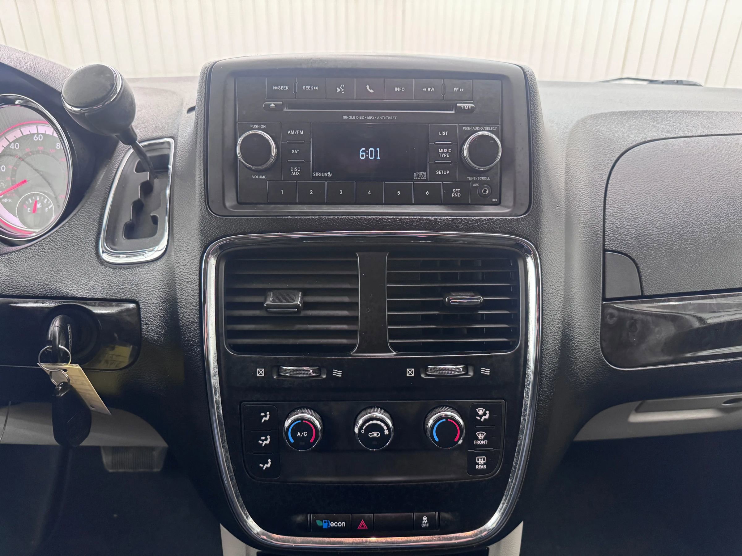 Used 2014 RAM C/V Tradesman w/ UConnect Hands-Free Group image 17