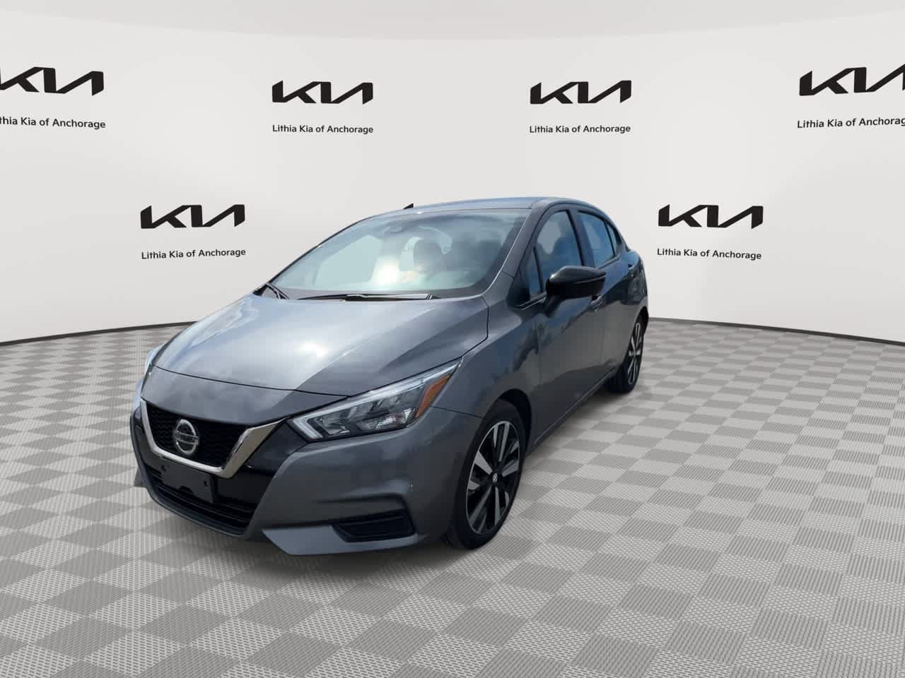 Used 2022 Nissan Versa SR w/ Convenience Package FWD image 4