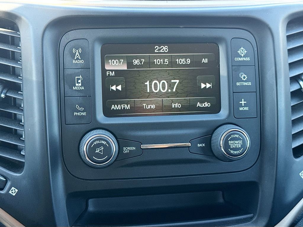 Used 2016 Jeep Cherokee Sport image 16