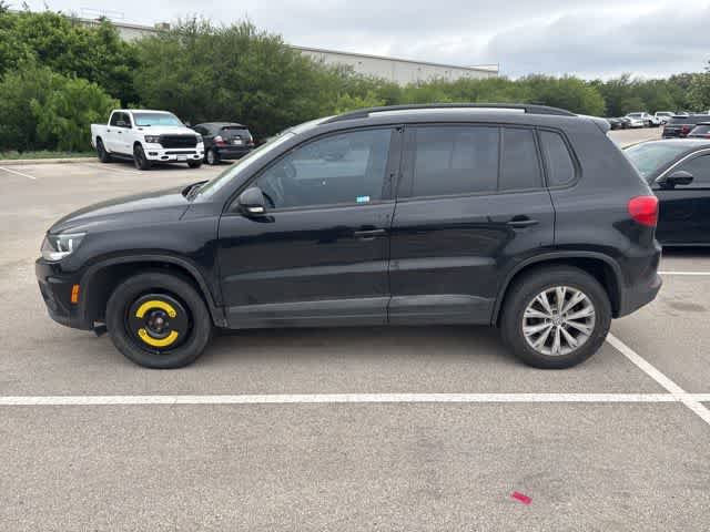 Used 2017 Volkswagen Tiguan S image 2