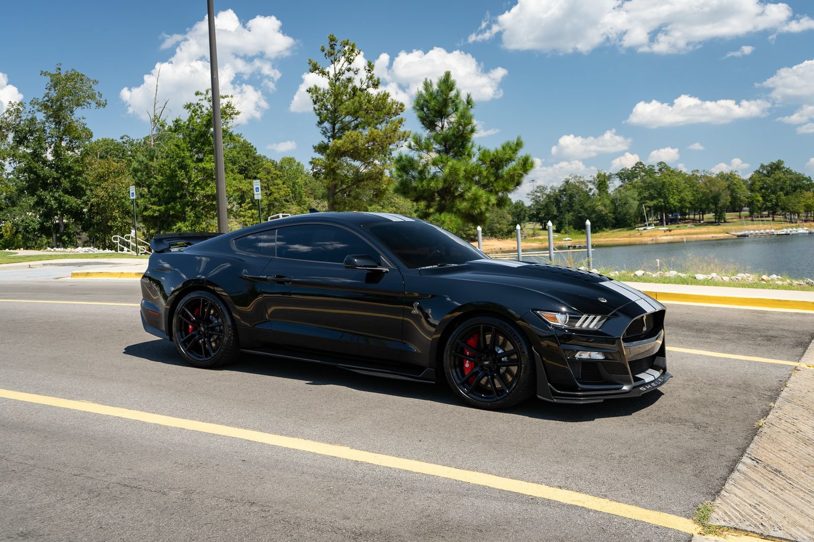 Used 2021 Ford Mustang Shelby GT500 w/ Technology Package RWD image 47