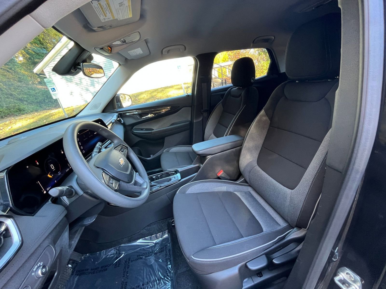 Used 2025 Chevrolet TrailBlazer LT image 23