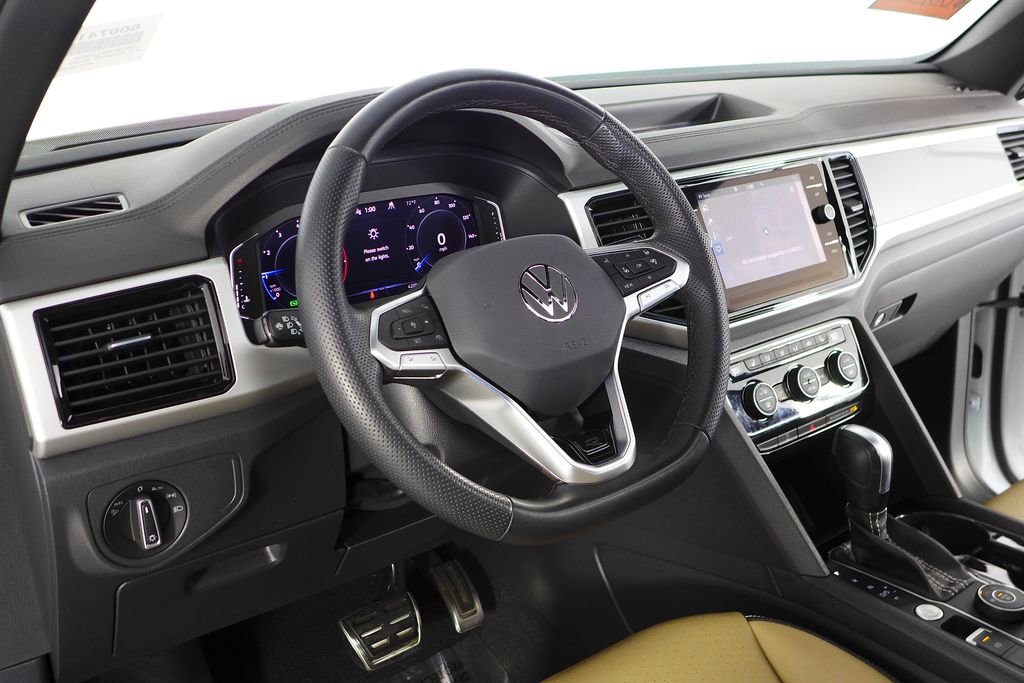 Used 2023 Volkswagen Atlas Cross Sport SEL R-Line image 31