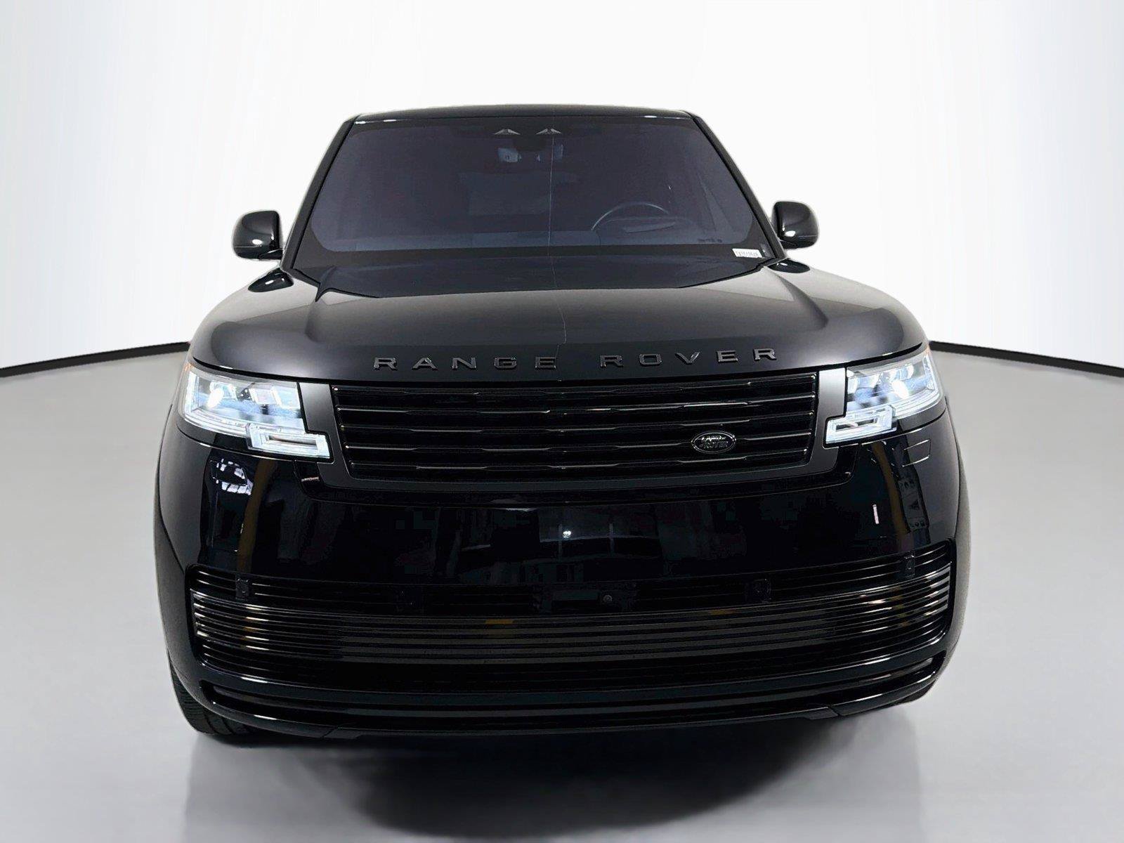 Certified 2023 Land Rover Range Rover SV AWD/4WD image 2