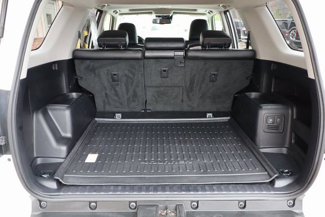 Used 2021 Toyota 4Runner Venture w/ Moonroof Package image 37