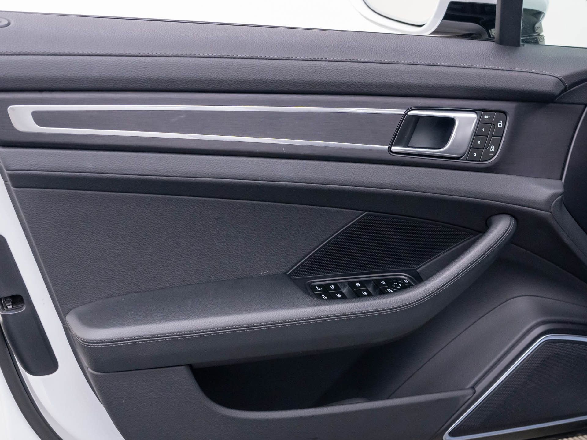 Certified 2023 Porsche Panamera Platinum Edition image 14