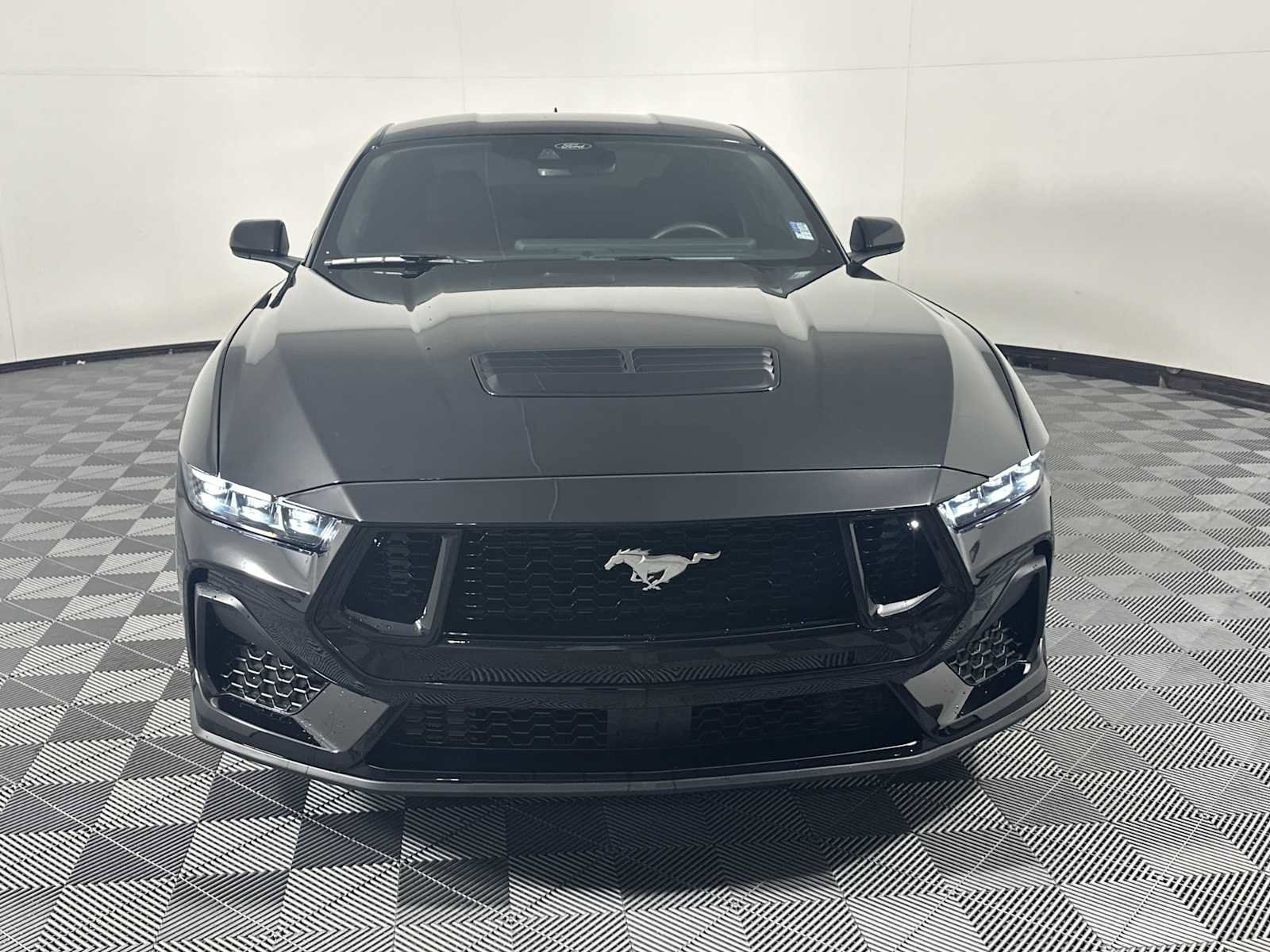 Used 2025 Ford Mustang GT Premium image 2