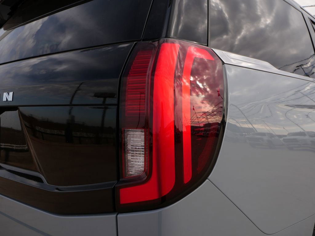 New 2026 Ford Expedition Active image 9