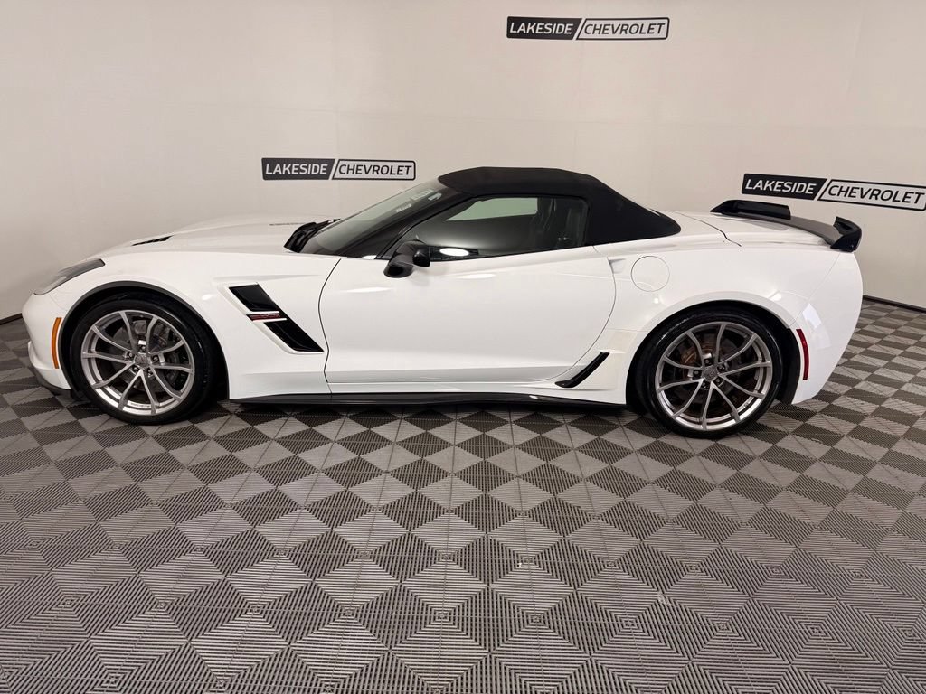 Used 2019 Chevrolet Corvette Grand Sport RWD image 3