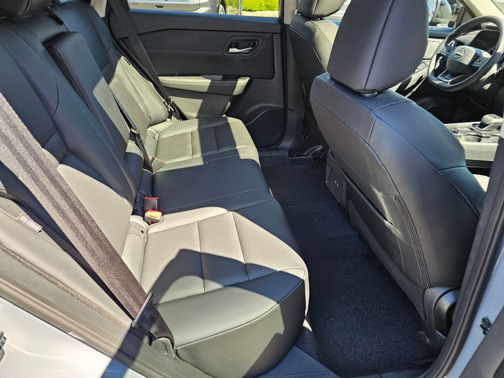 New 2026 Nissan Rogue SV AWD/4WD image 14