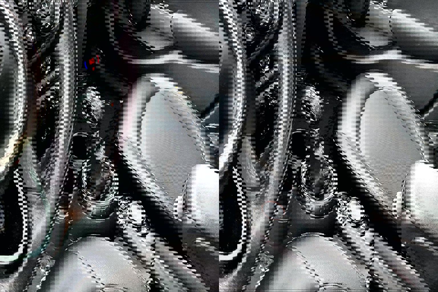 Used 2016 MINI Cooper 4-Door Hardtop image 15