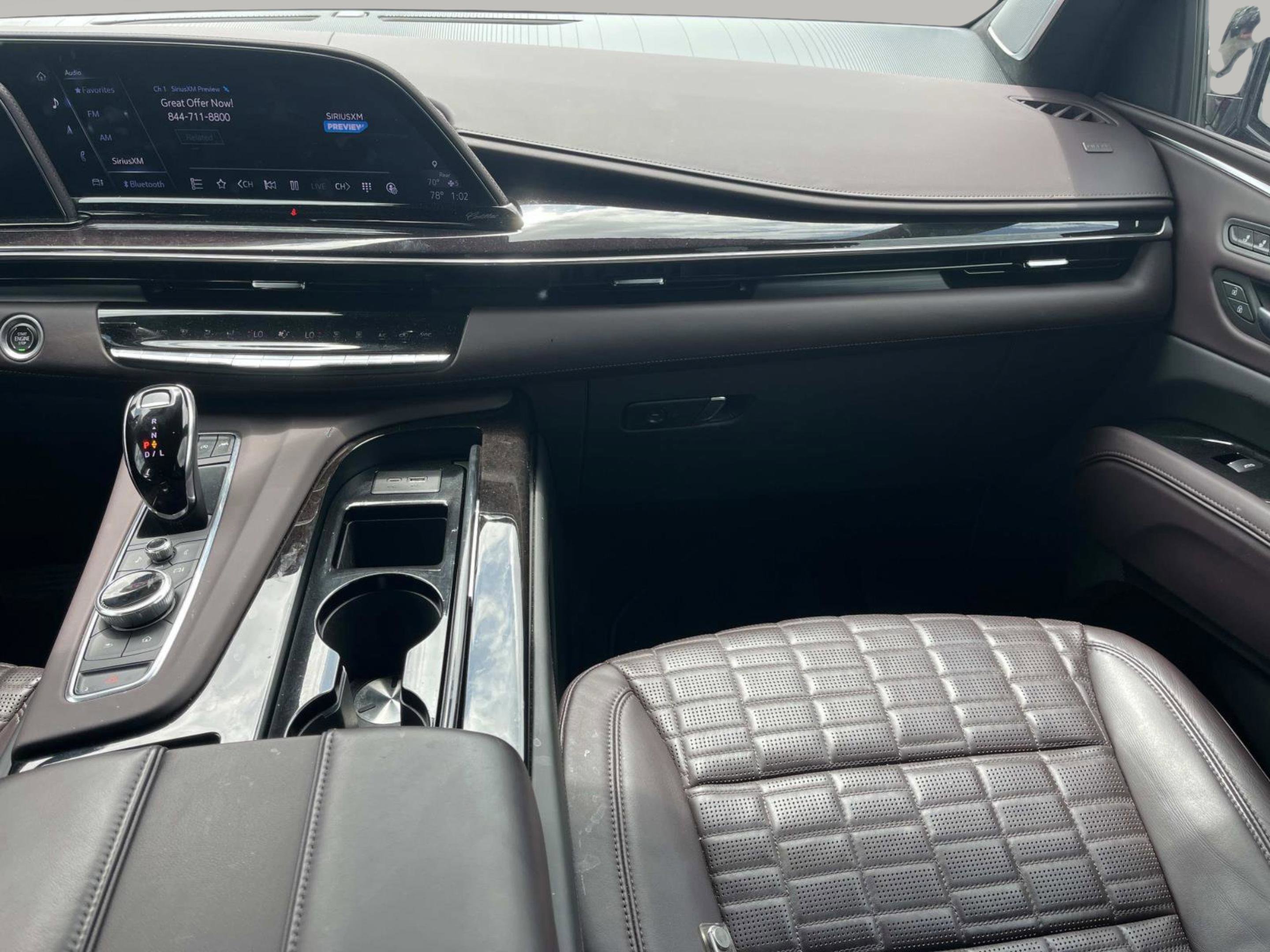 Used 2022 Cadillac Escalade Sport Platinum AWD/4WD image 9