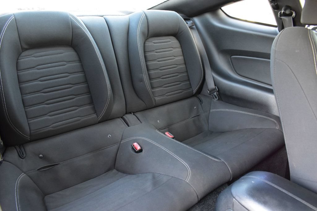 Used 2016 Ford Mustang Coupe RWD image 20