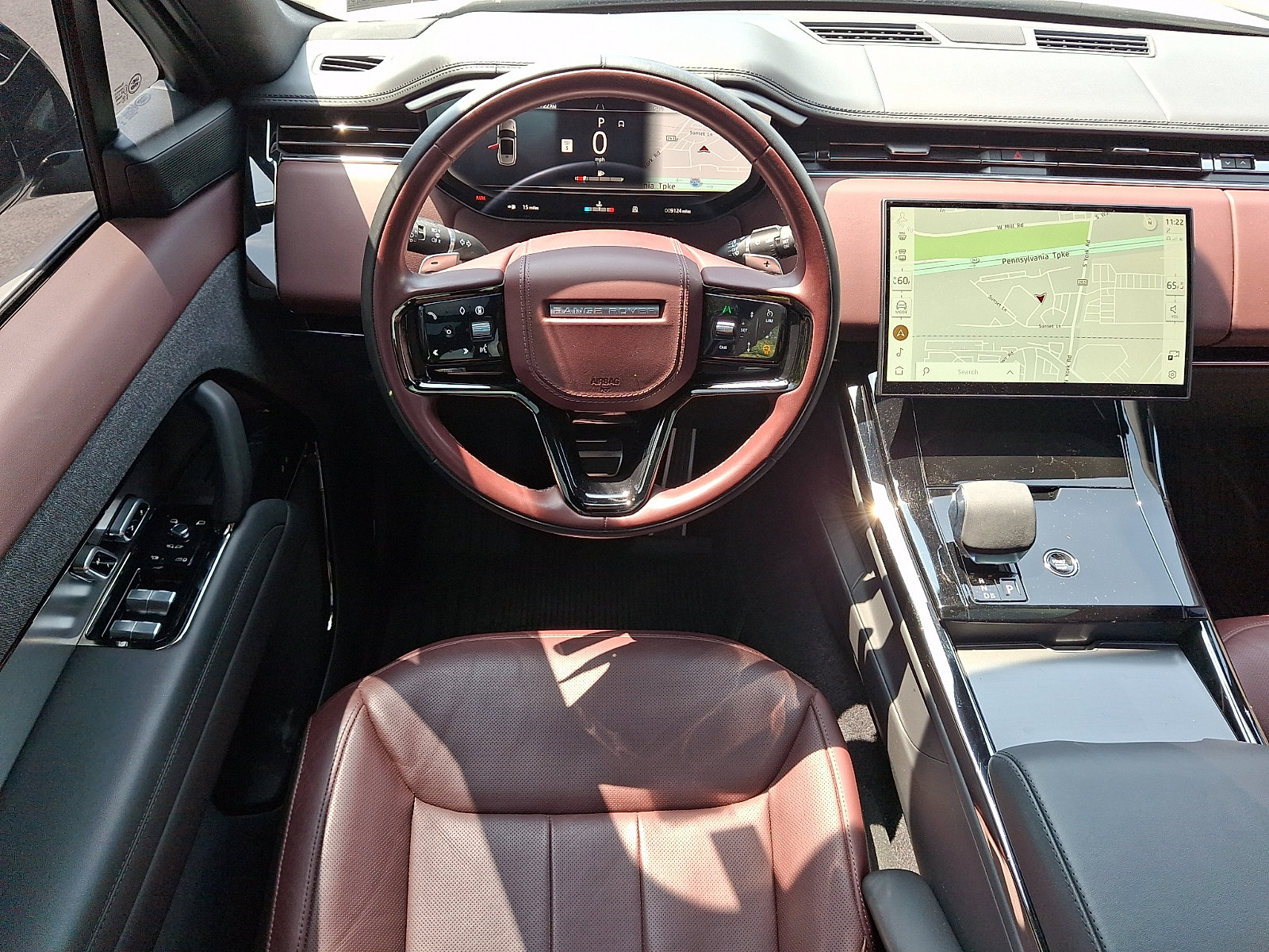 Used 2024 Land Rover Range Rover Sport Dynamic SE AWD/4WD image 4