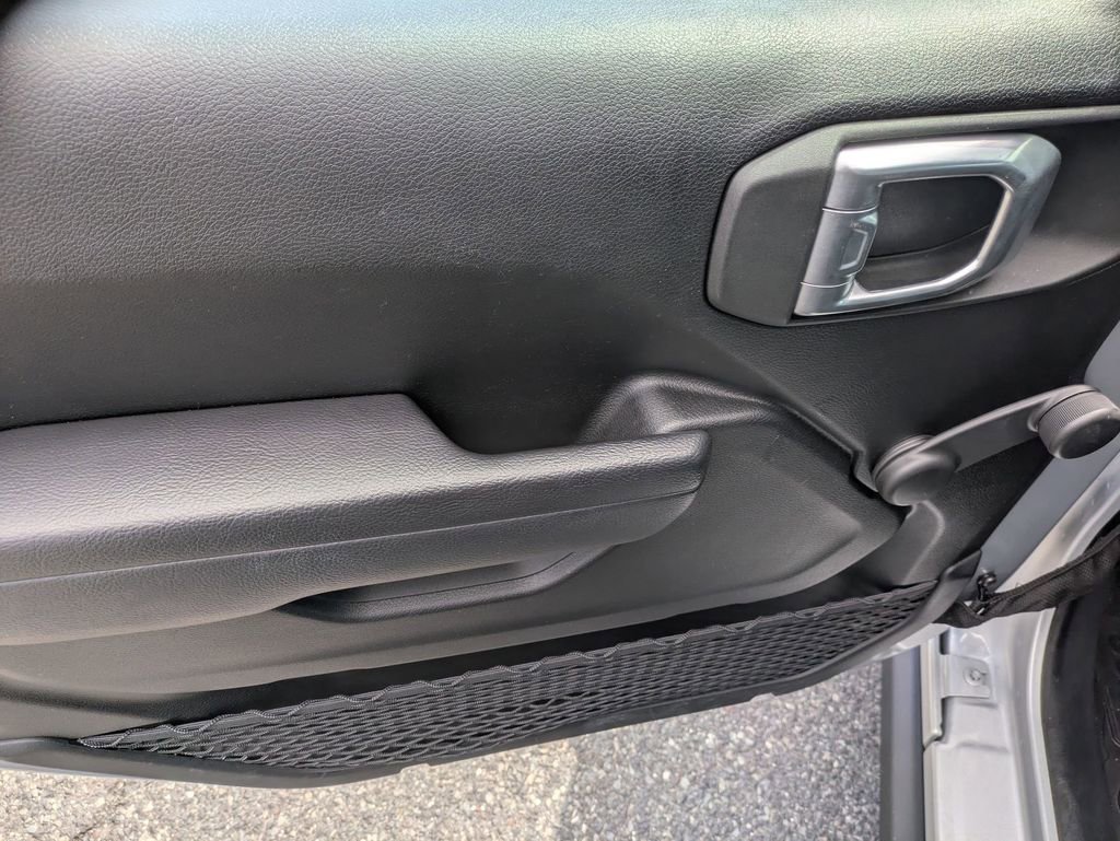 Used 2022 Jeep Wrangler Unlimited Sport image 9