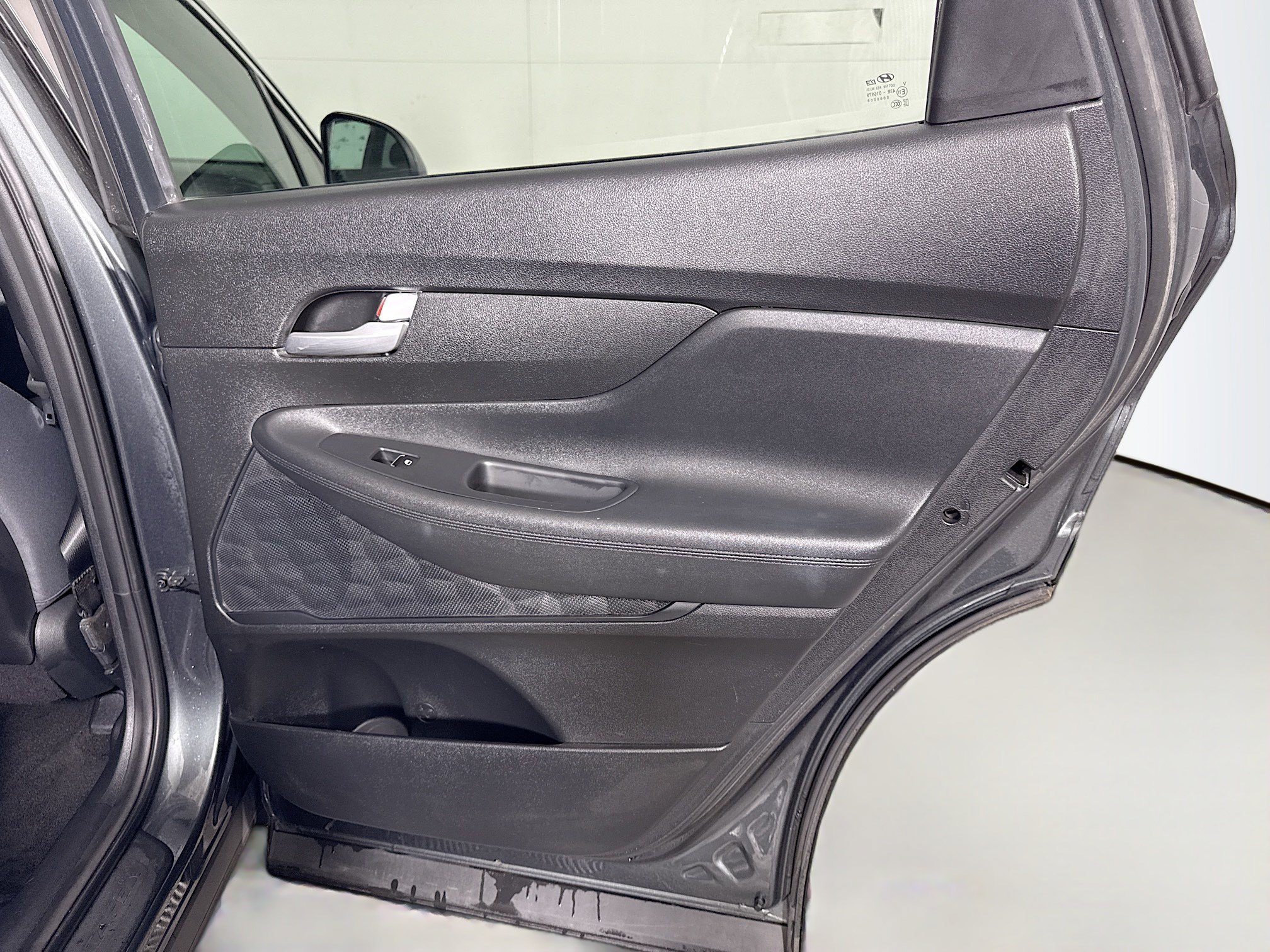 Used 2020 Hyundai Santa Fe SE FWD image 27