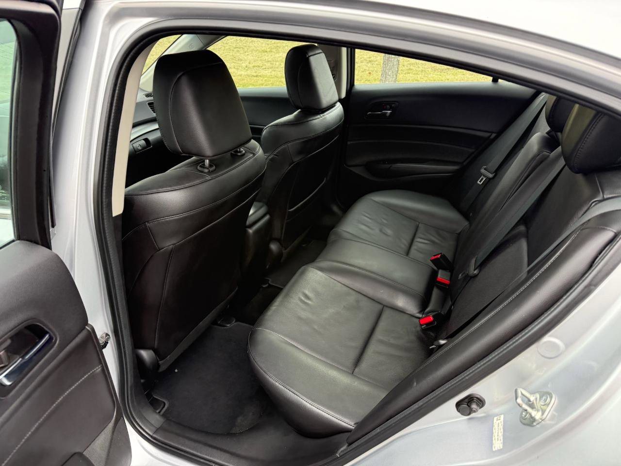 Used 2013 Acura ILX w/ Premium Package image 12