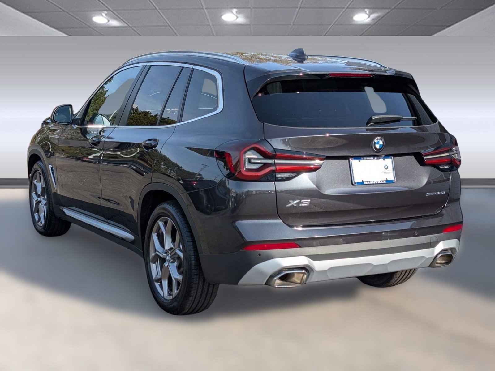 Used 2024 BMW X3 sDrive30i w/ Convenience Package w/ZPA image 3