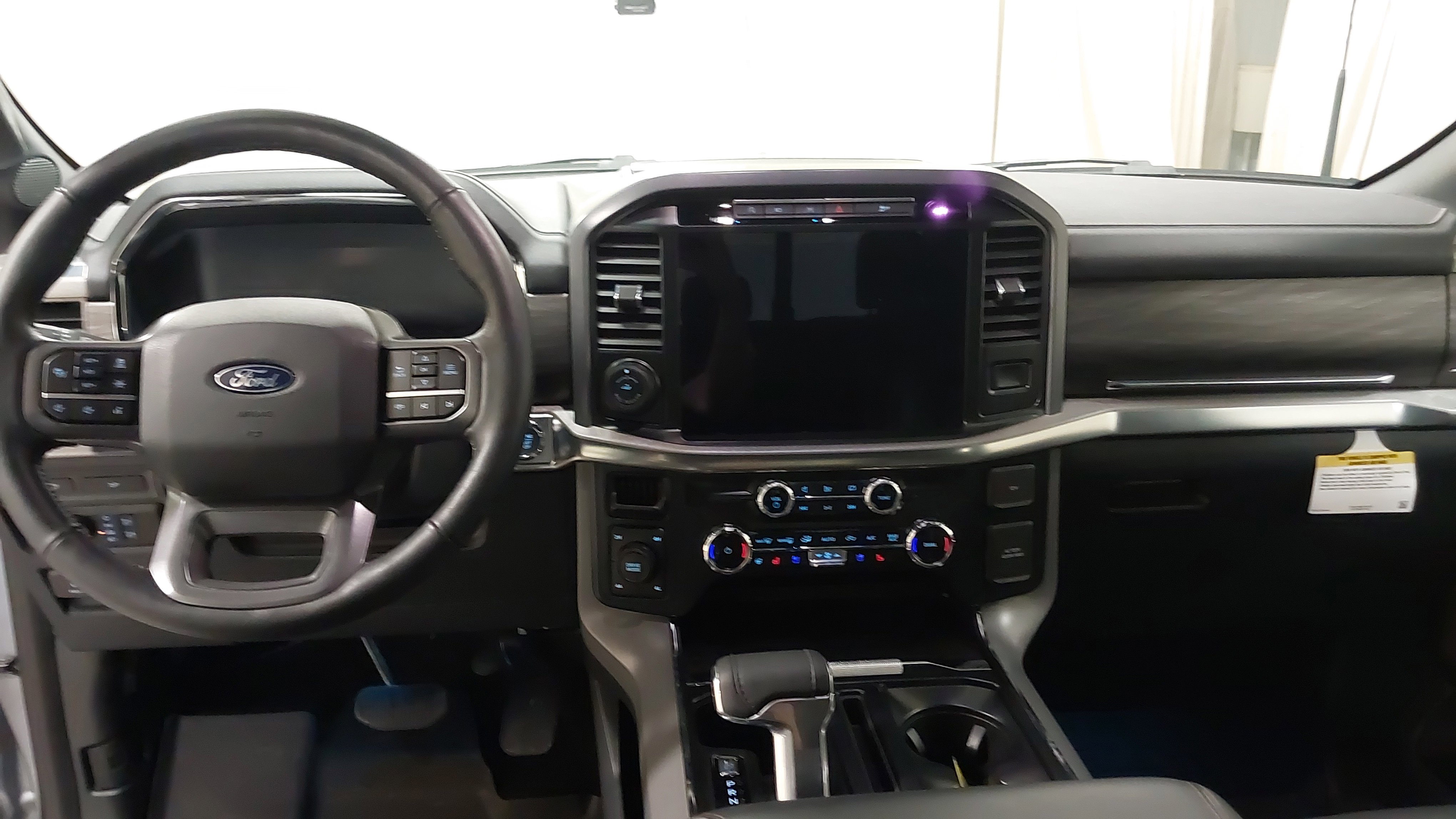 Used 2024 Ford F150 Lariat image 26