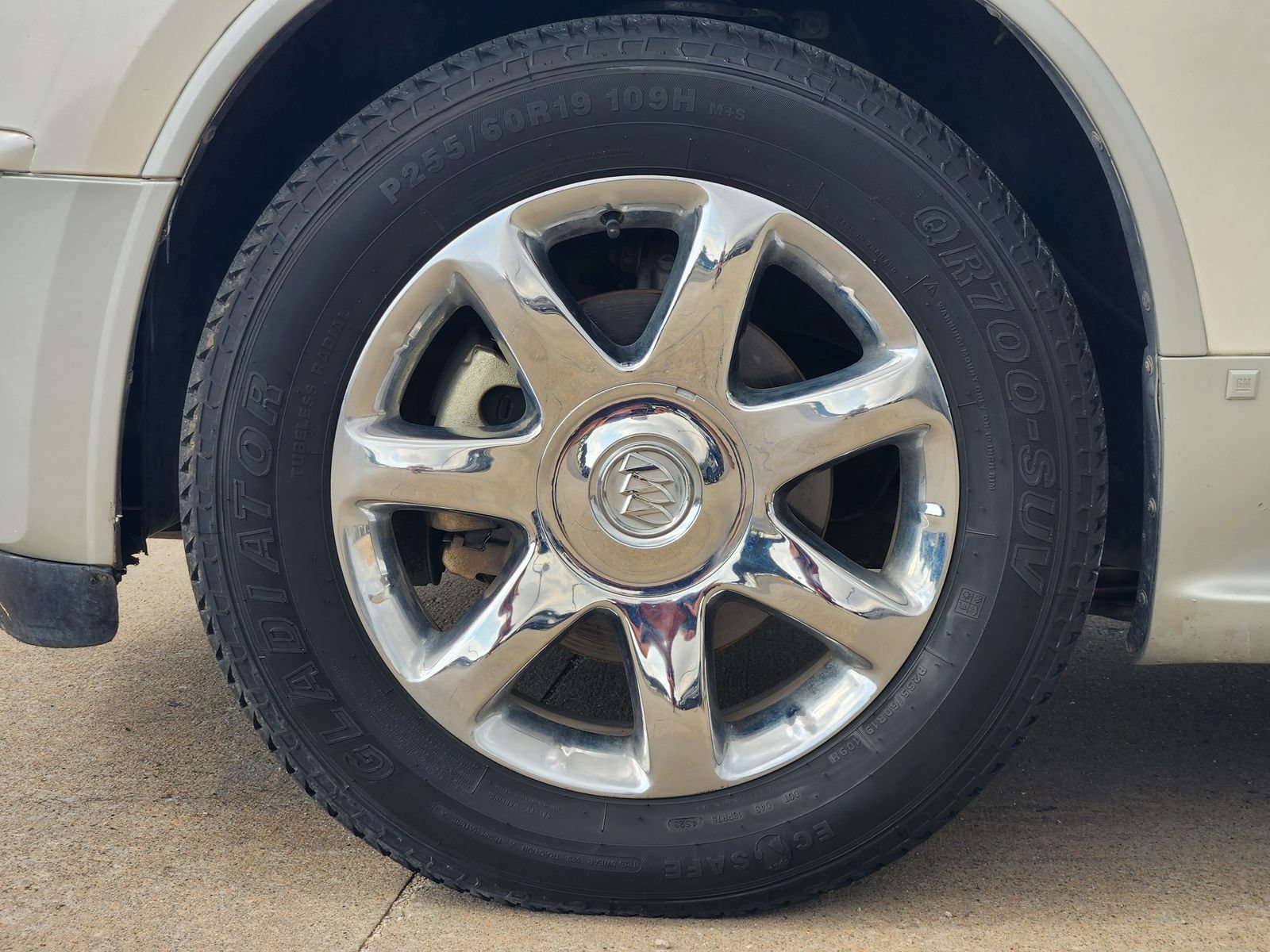 Used 2009 Buick Enclave CXL FWD image 11