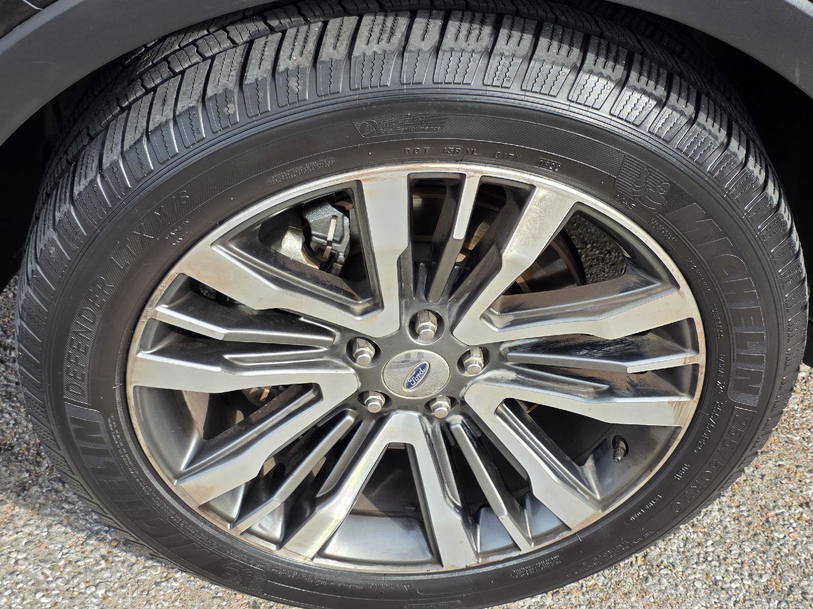 Used 2019 Ford Explorer Platinum AWD/4WD image 60