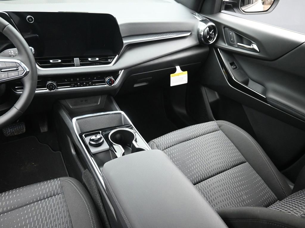 New 2026 Chevrolet Equinox LT w/ Safety and Technology Package image 12