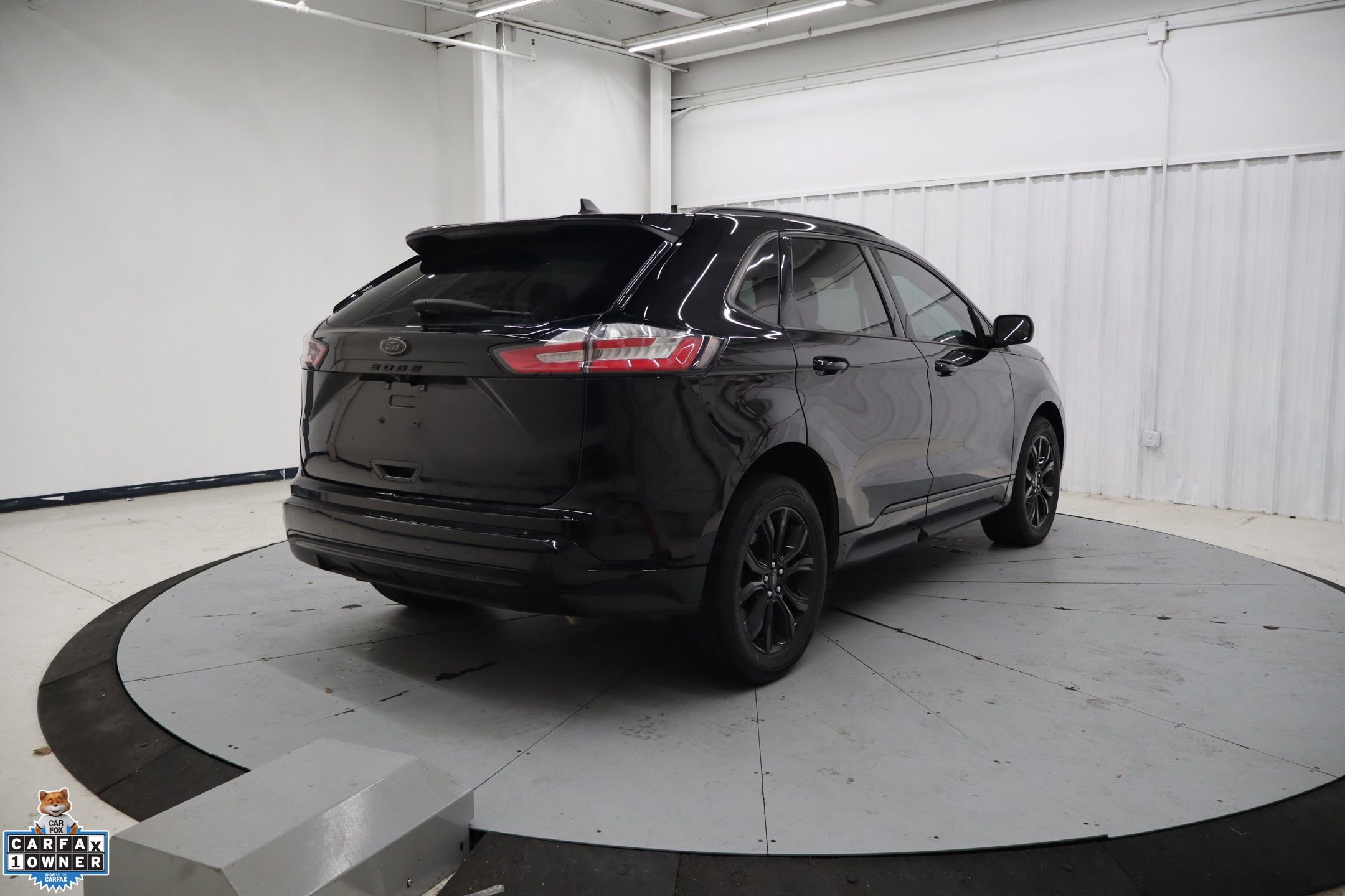 Certified 2022 Ford Edge SE w/ Black Appearance Package image 4